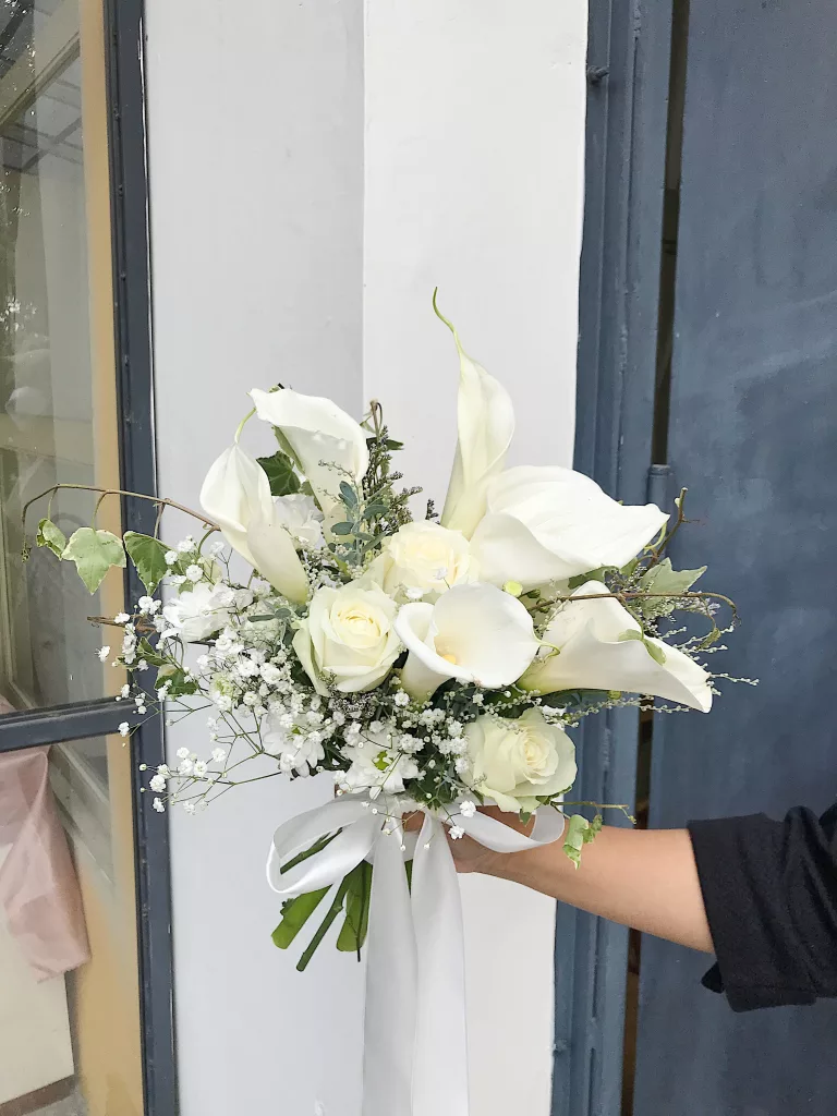 calla lily hand bouquet